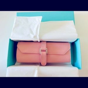 BRAND NEW Tiffany & Co pink leather jewelry travel roll organizer case